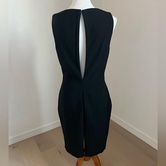 Robert Rodriguez Women's Tech Suiting Cut Out Sleeveless V-Neck Dress - Picture 8 of 11